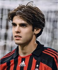 创造4次机会（全场最高）